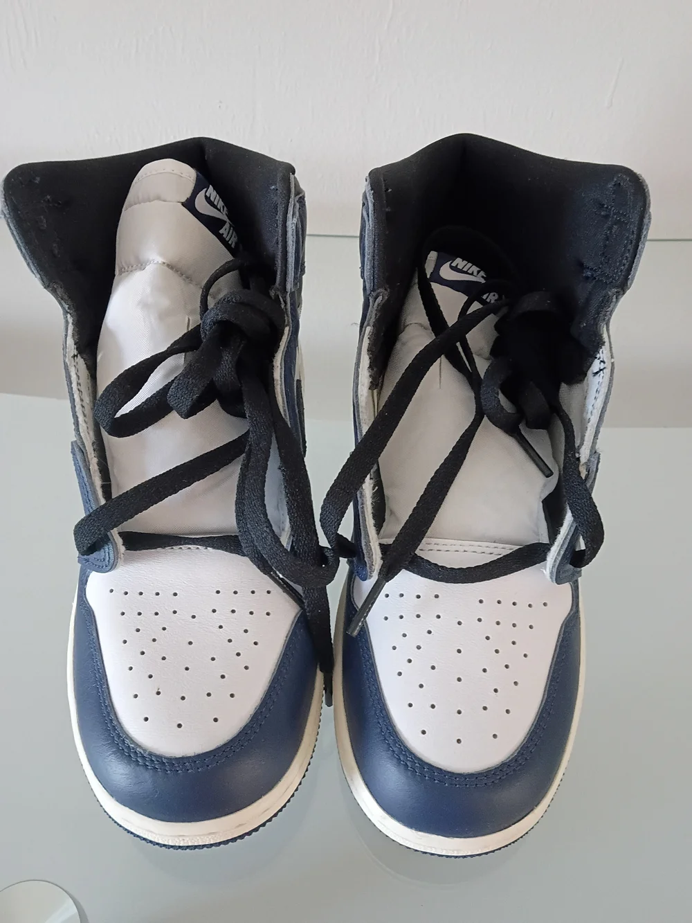 Nike Air Jordan 1 Retro High OG Navidad And White Sneaker 7Y